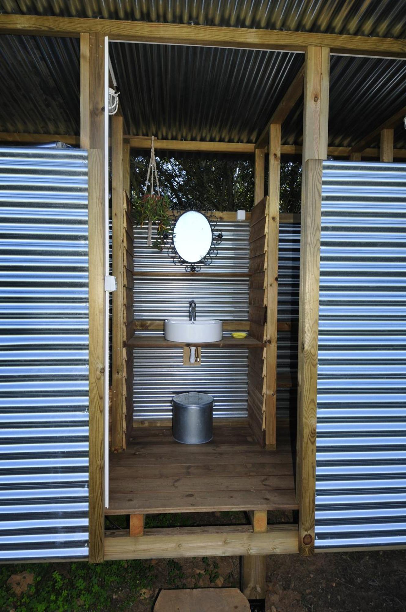 Hotel Cosy Nest In Animal Rescue Monte Dos Vagabundos São Teotónio Esterno foto